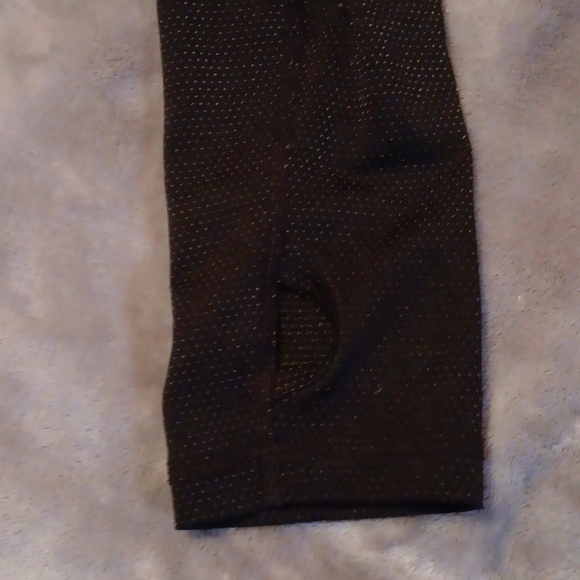 Lululemon Athletica Top - Picture 6 of 9